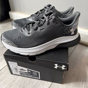 Under Armour Boys’ HOVR Turbulence 2 Running Shoes